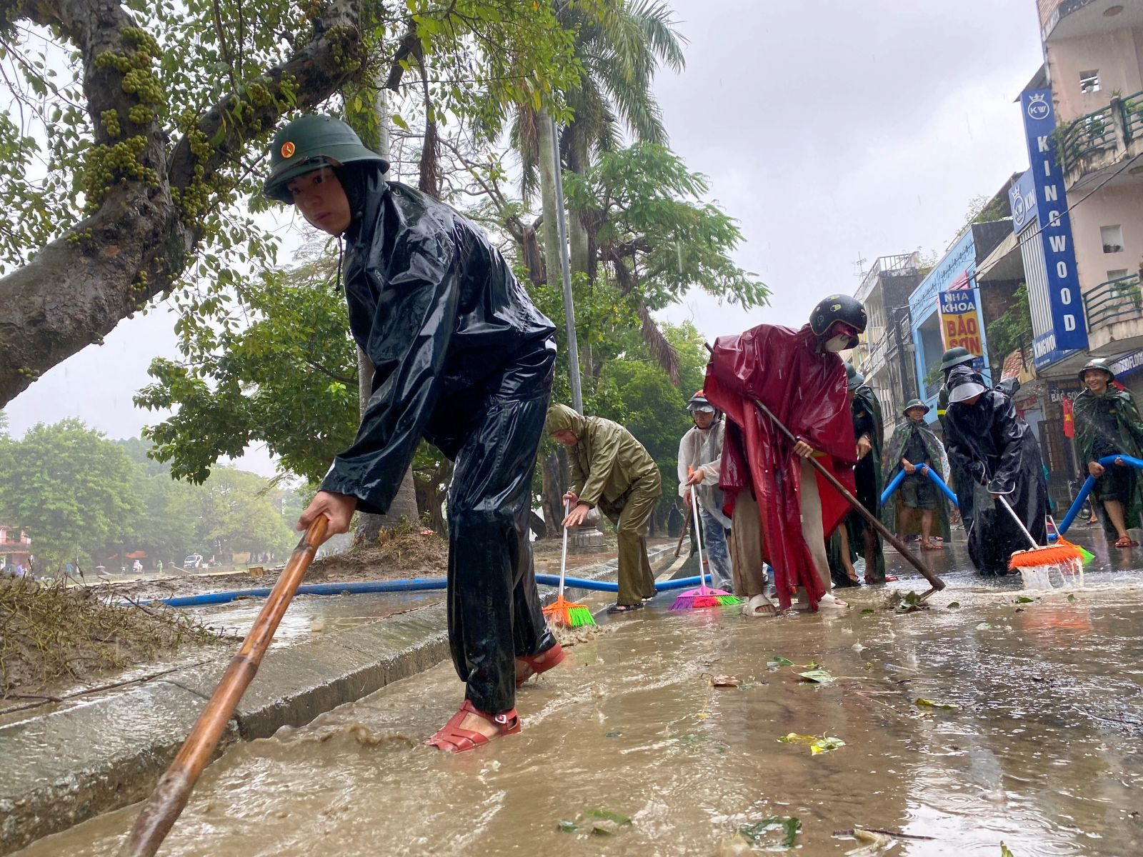 Đối thoại chủ nhật: Sẵn sàng nhận nhiệm vụ, dù gian khổ, hiểm nguy

